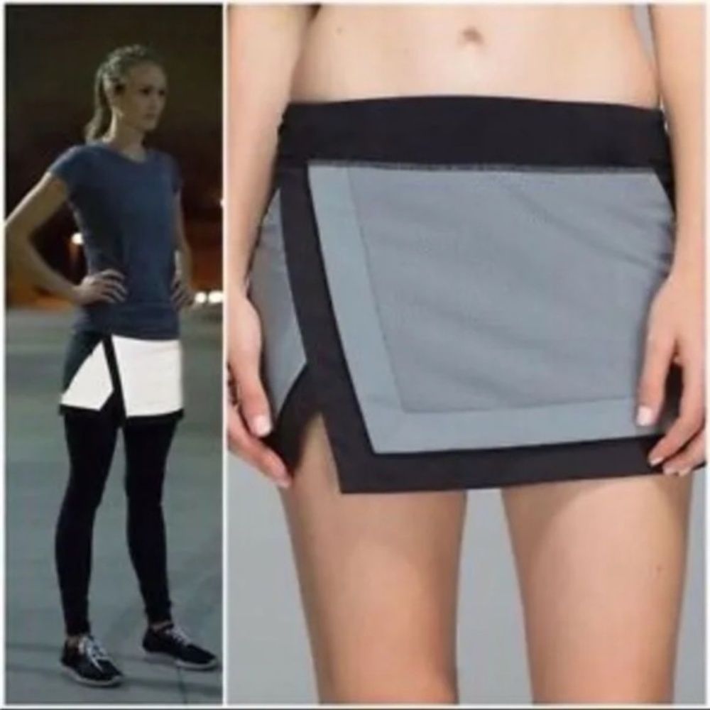 Lululemon Light It Up Skirt in Silver / Black Reflective Running Skirt Size 6